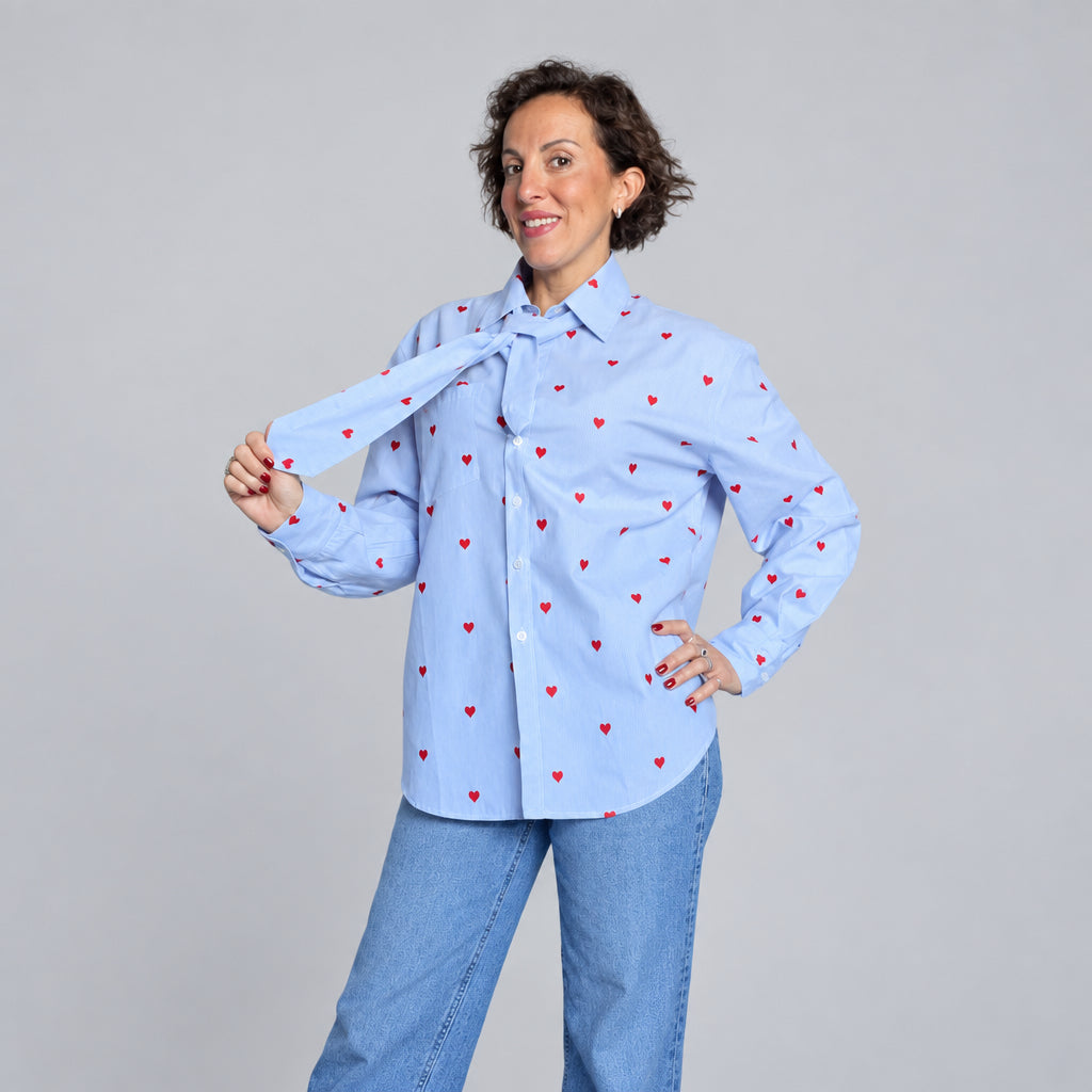 Camicia Oversize a Righe con Micro-Stampe "Chic & Playful" ✨🍒