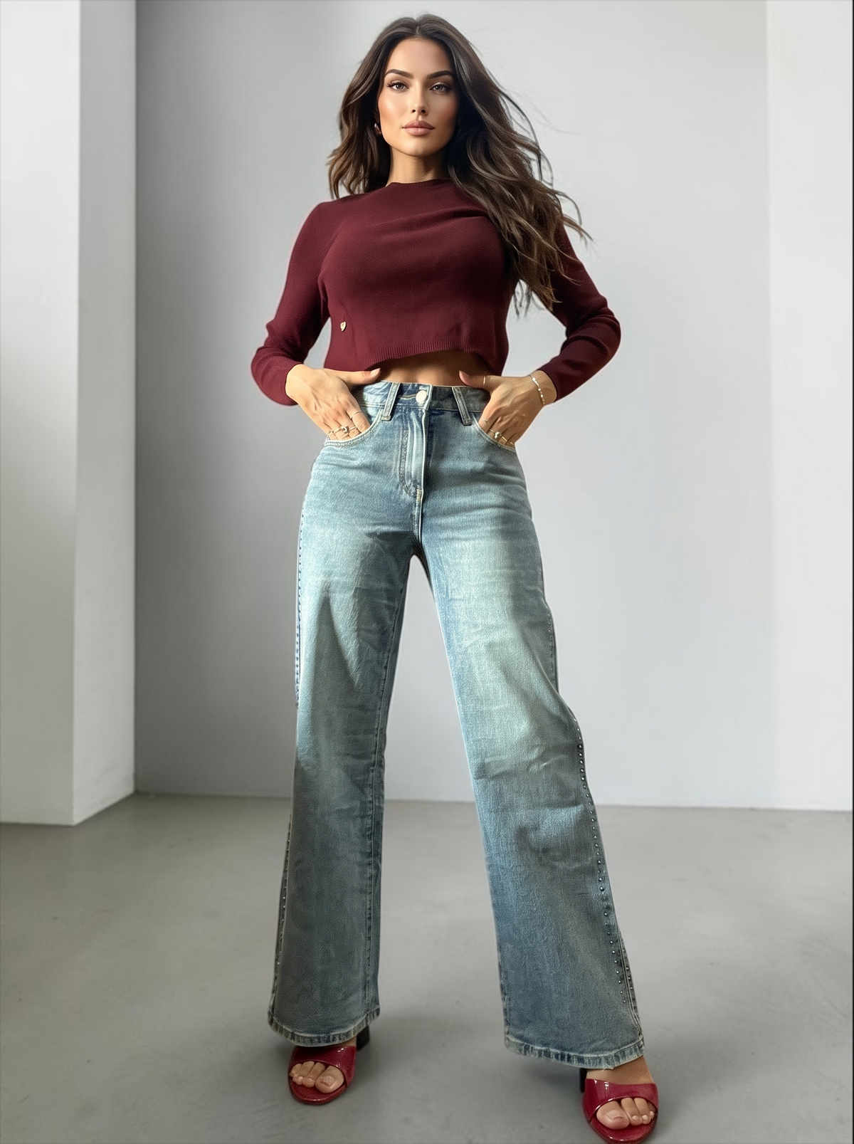 Pantaloni Jeans con borchie laterali a Gamba Larga