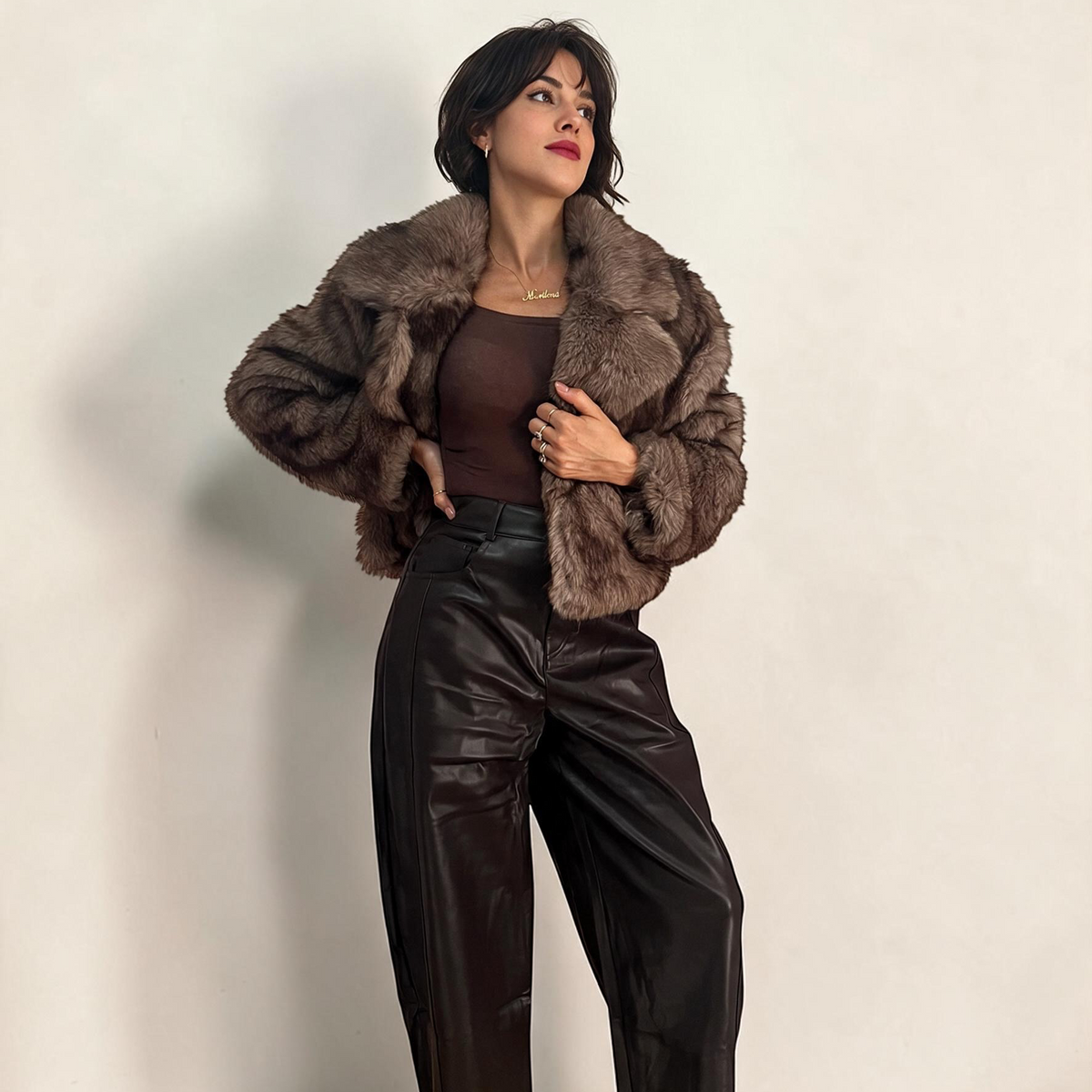Giacca Corta in Eco Pelliccia Elegante